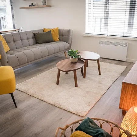 Etage 2 - In Centrum, 300m Zee En Gratis Parking Ostend