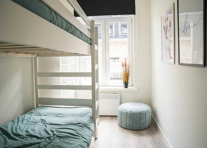 Etage 2 - In Centrum, 300m Zee En Gratis Parking *