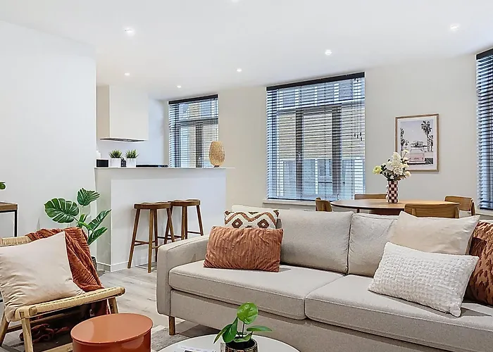 Etage 2 - In Centrum, 300m Zee En Gratis Parking Apartment